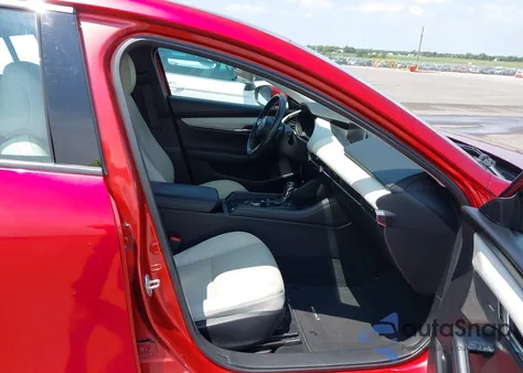 2019 Mazda Mazda3 Premium Package z USA, uszkodzony, nr VIN 3MZBPAEM4KM103246